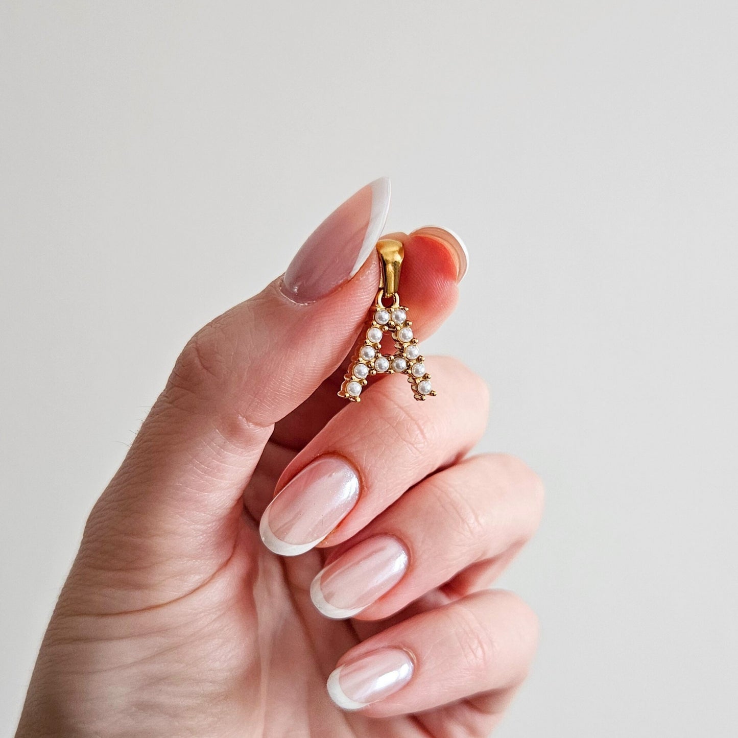 Charms PEARL INITIAL